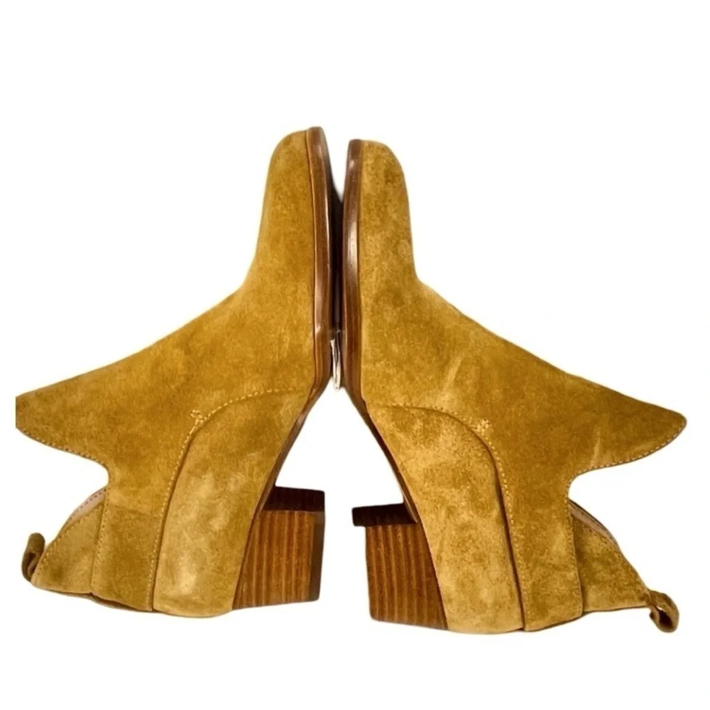 New Marc Jacobs Ginger Interlock Suede Ankle Boots